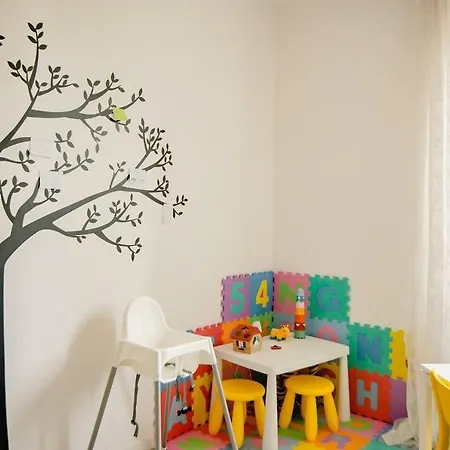 Tree Modern بيت ضيافة