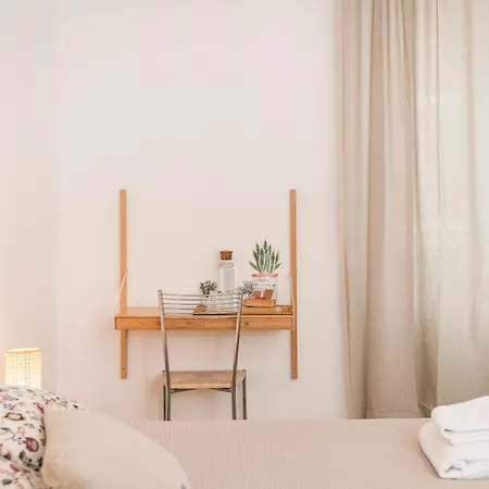 Tree Modern بيت ضيافة 4*