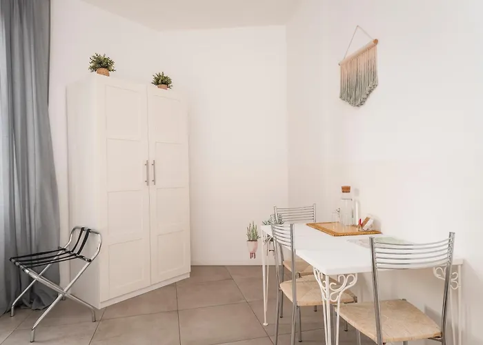 Tree Modern Гостевой дом